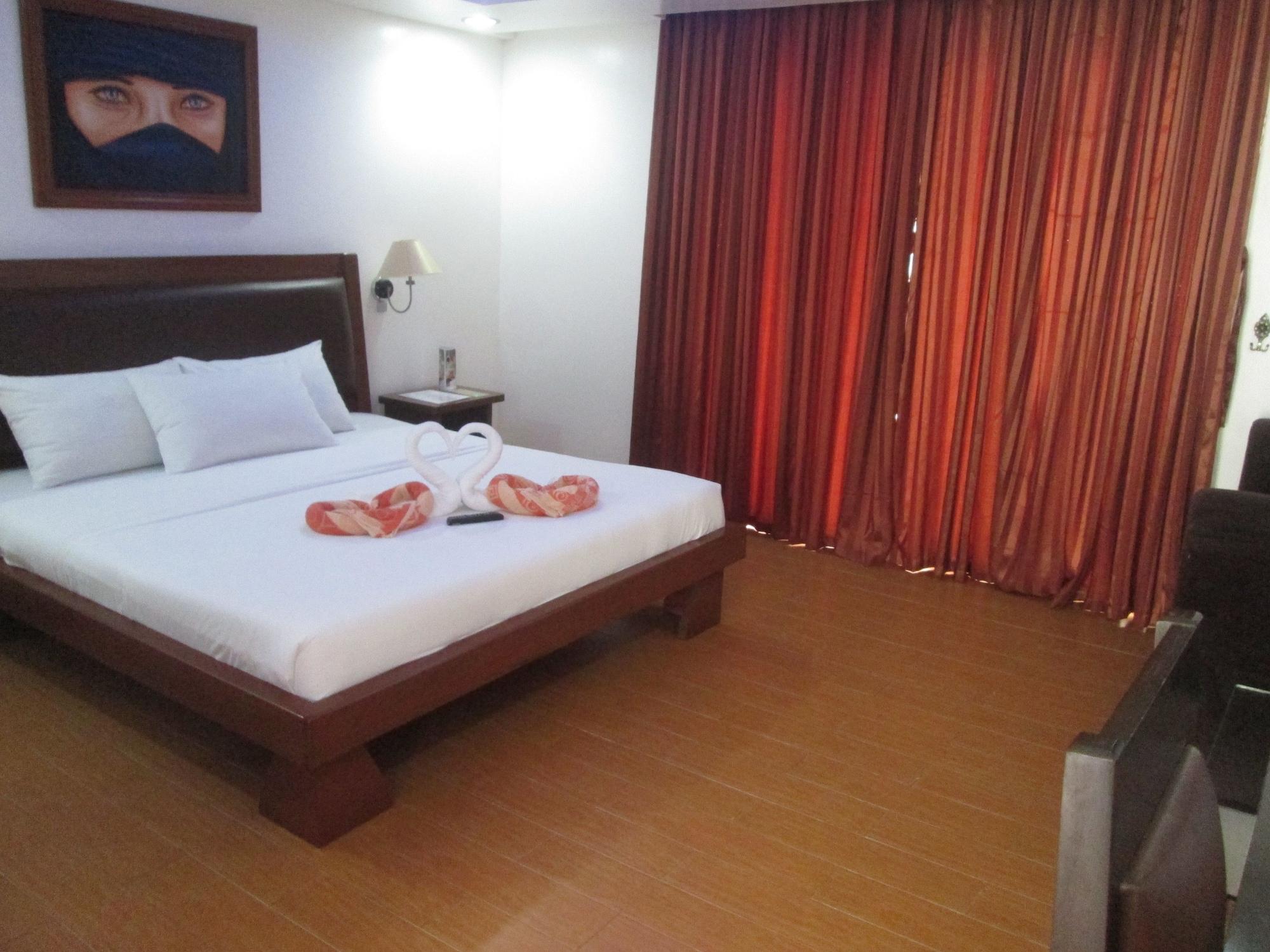 Giulius Boracay Italian Resort 3*