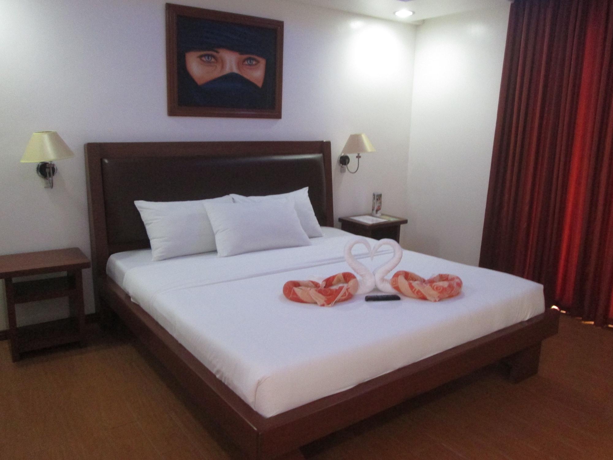 Giulius Boracay Italian 3*