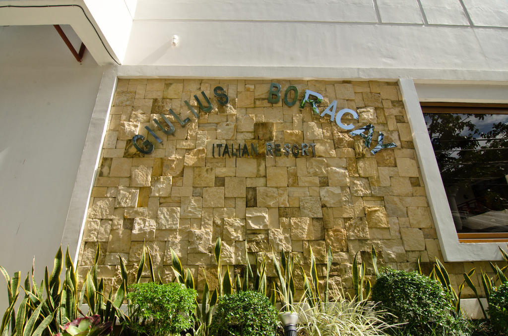Giulius Boracay Italian 3*