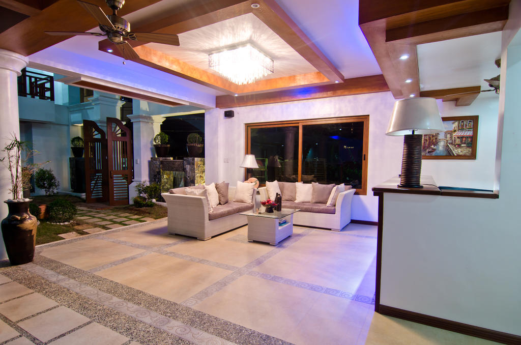 Giulius Boracay Italian 3*