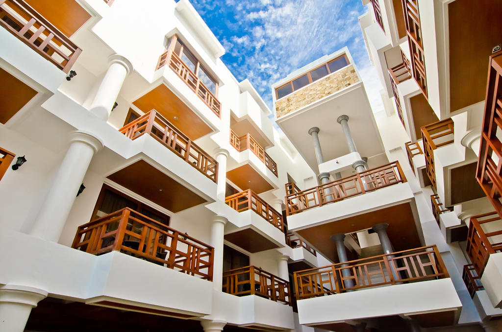 Giulius Boracay Italian Resort
