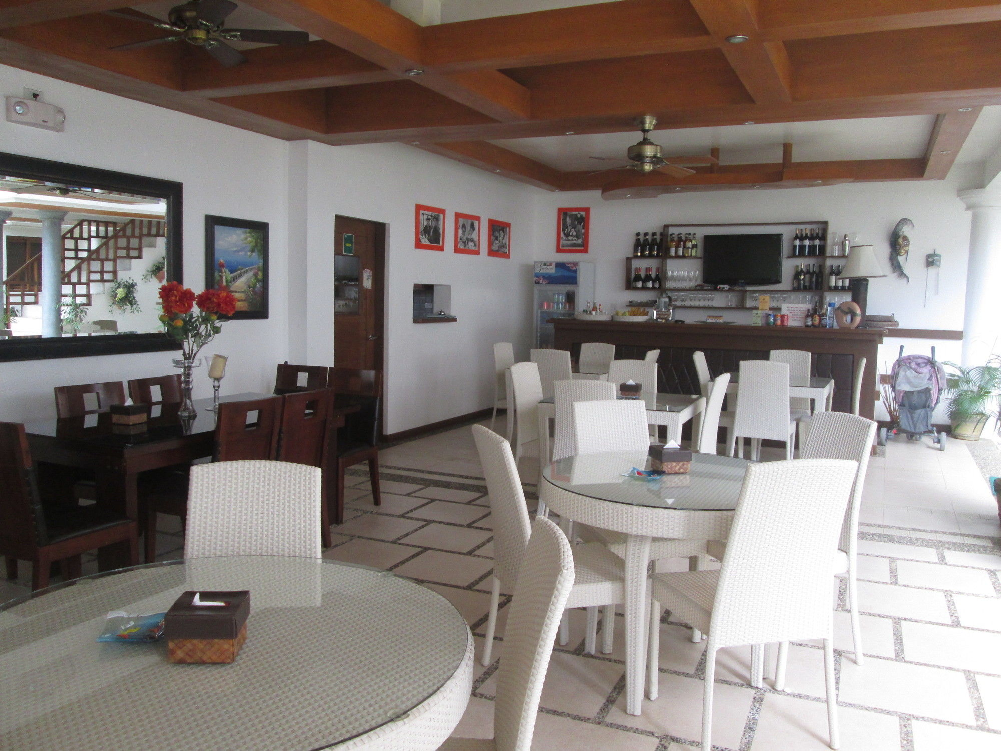 Giulius Boracay Italian 3*