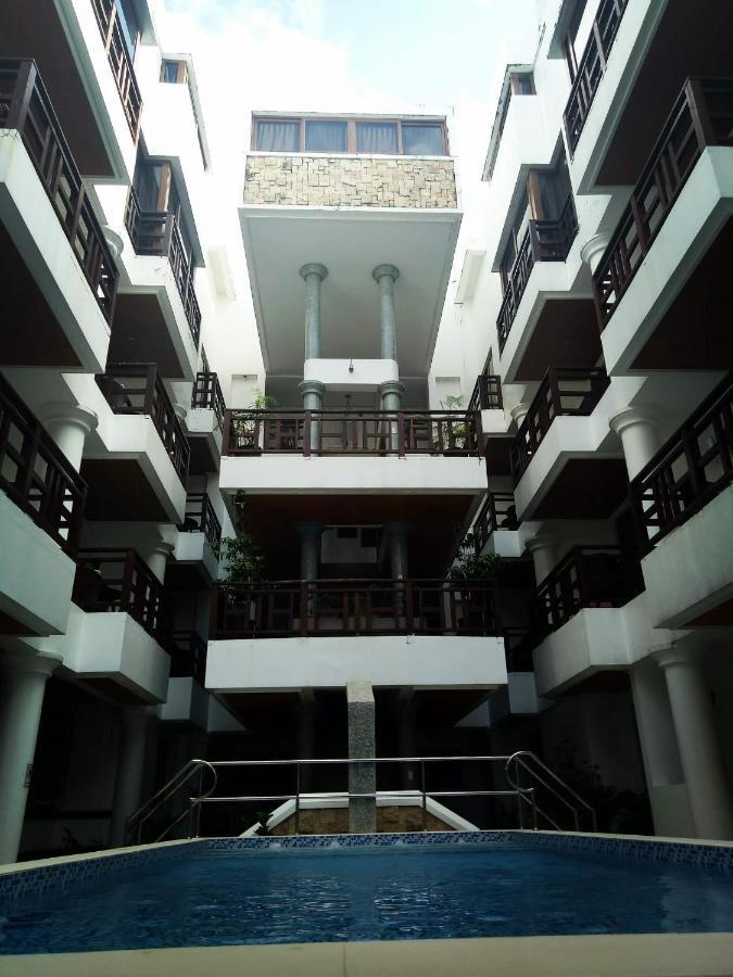Resort Giulius Boracay Italian 3*