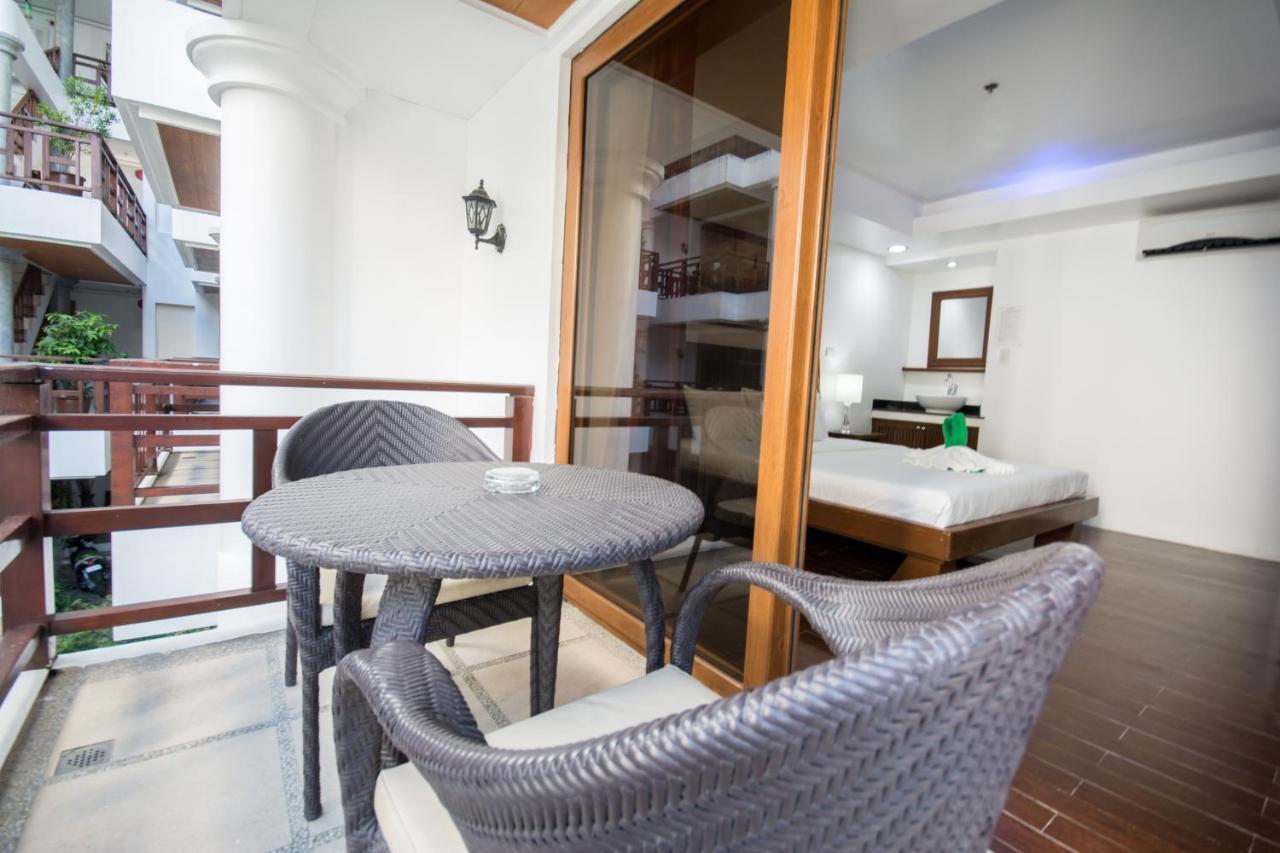 Giulius Boracay Italian Resort Balabag (Boracay)